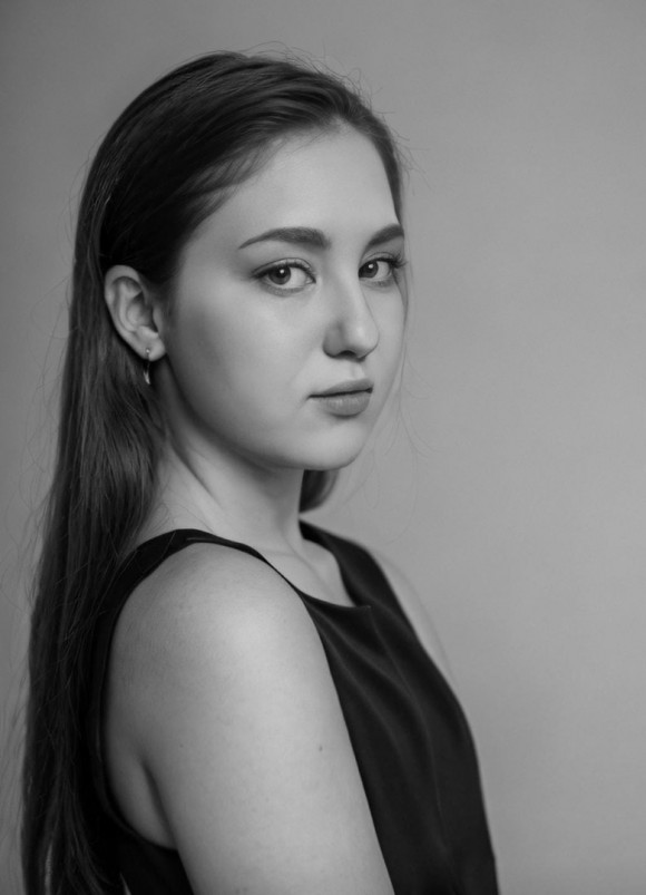 Alina - russian single girl, age 30, height 164 cm, photo 1