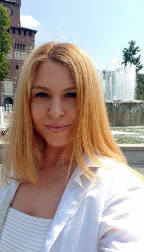 Elena - russian single girl, age 42, height 168 cm, photo 1
