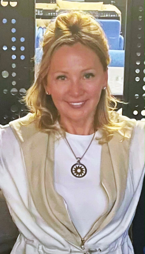 Elena - russian single girl, age 59, height 167 cm, photo 1