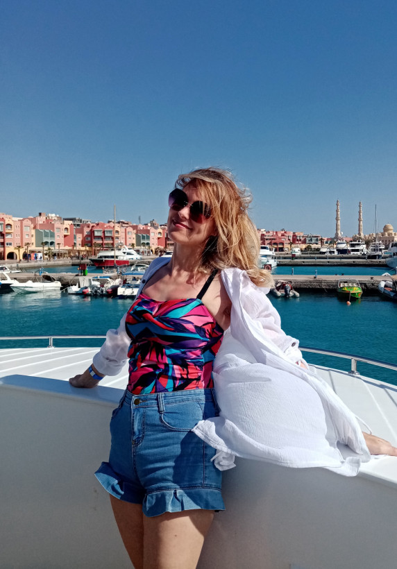 Marina - russian single girl, age 47, height 170 cm, photo 4